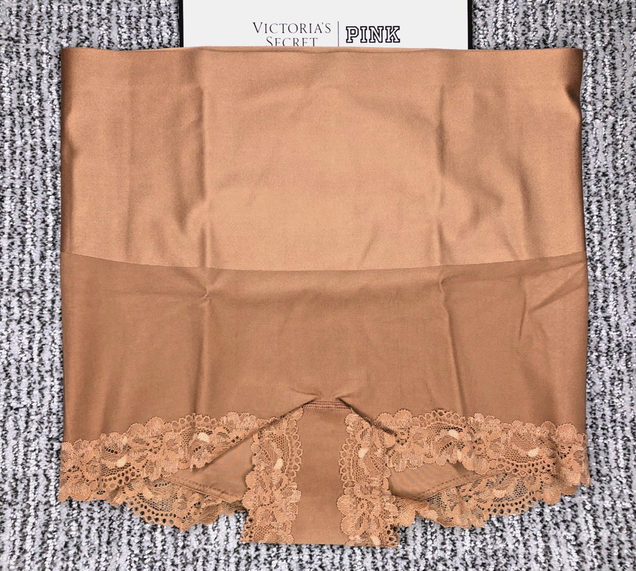 Victoria’s Secret NWT Large Tan Smoothing Shimmer Boyshort Panty Shapewear Lace