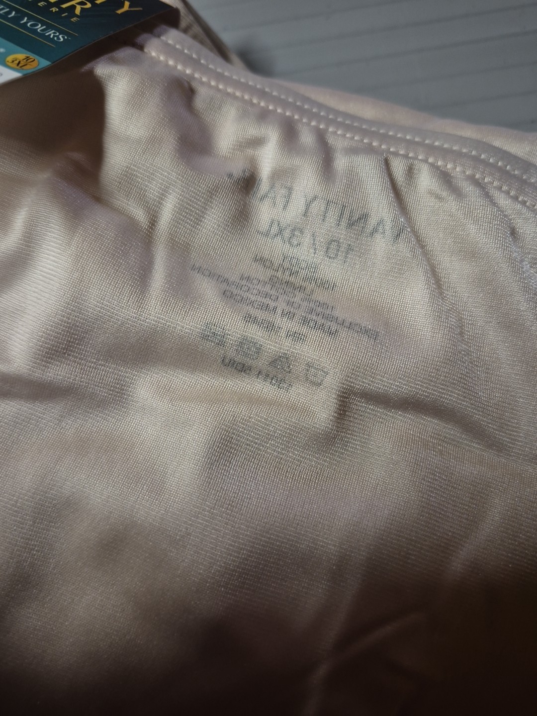 6 Pairs Vanity Fair Briefs 10/3xl Tan