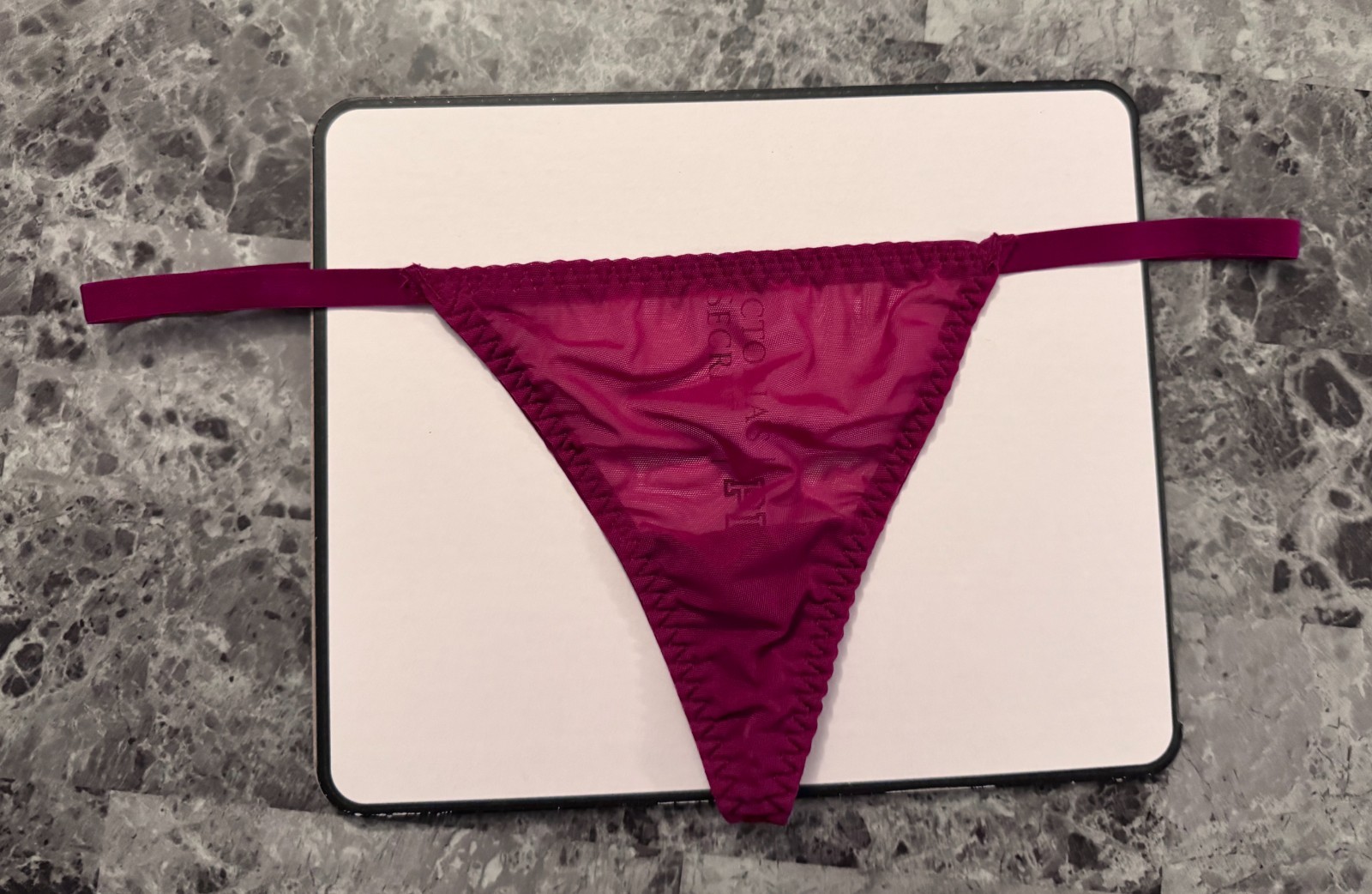 NWT VICTORIA’S SECRET O/S ONE SIZE RUBY RED MESH SHEER RARE V STRING PANTIES