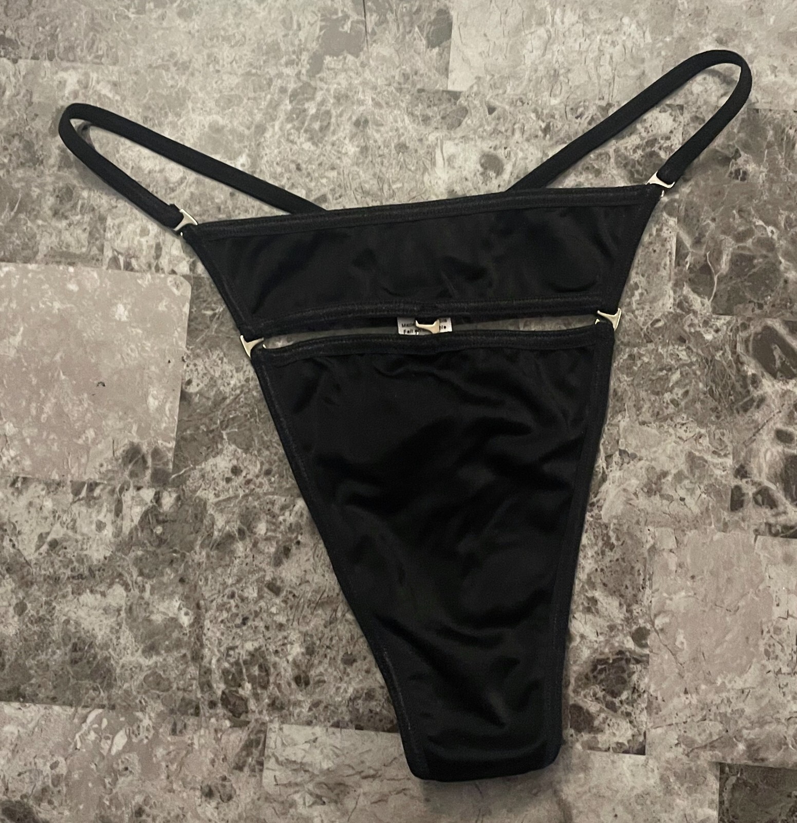 NWT LA SENZA LARGE BLACK SMOOTH UNHOOKS VINTAGE RARE V STRING THONG PANTIES