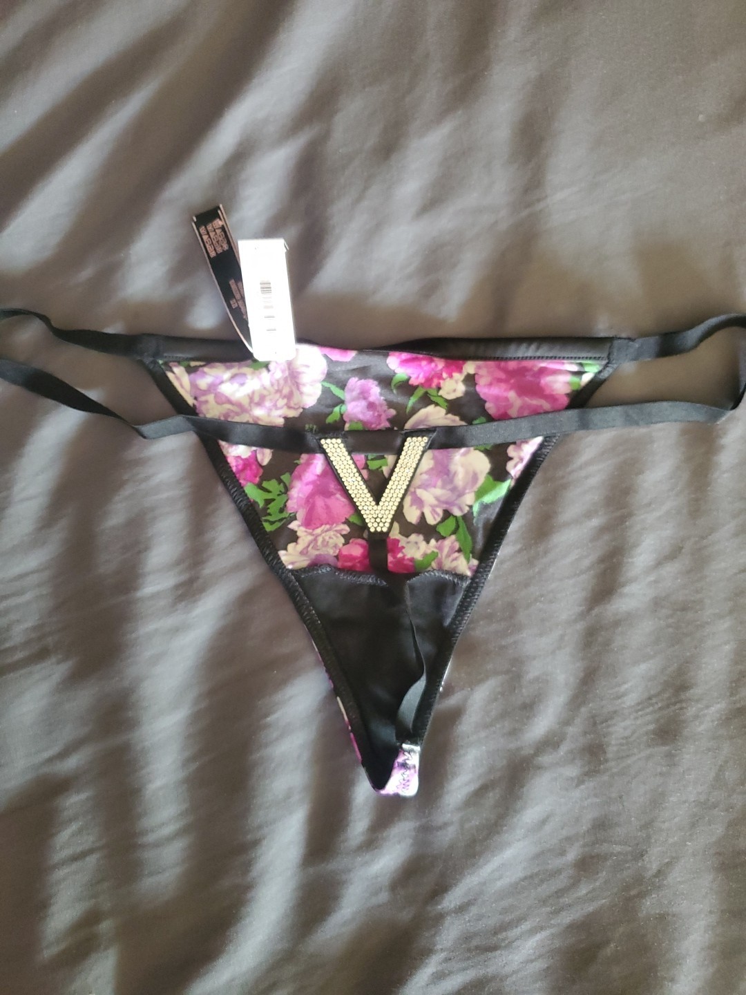 Victoria’s Secret Very Sexy Bombshell Shine V- String Panty S Purple Floral
