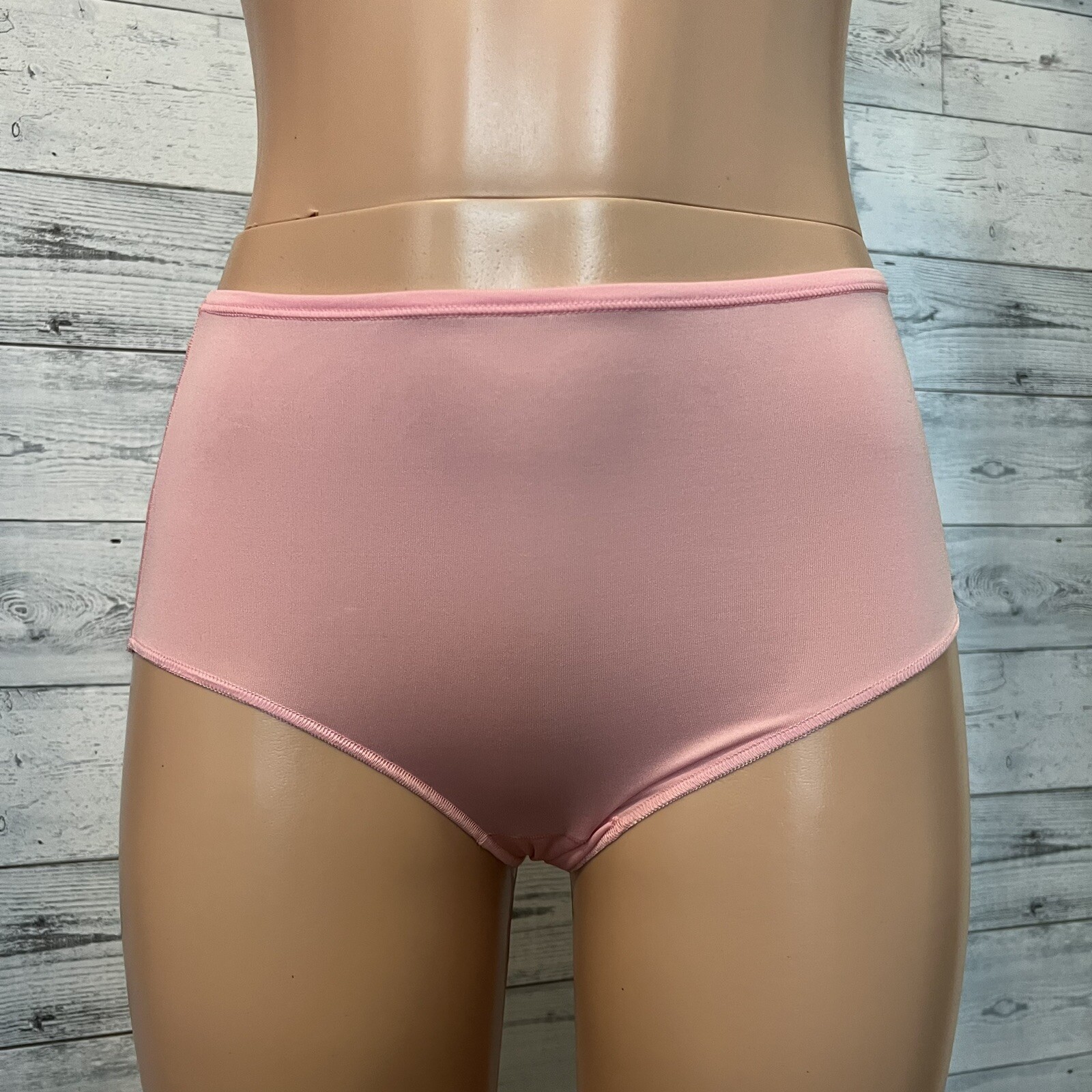 Hanes Polyester Spandex Bubblegum Barbie PINK Size 6 Medium Panties Panty