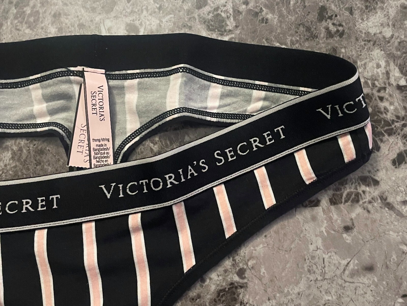 NWT VICTORIA’S SECRET BLACK WHITE PINK STRIPE THICK LOGO WAISTBAND THONG PANTIES