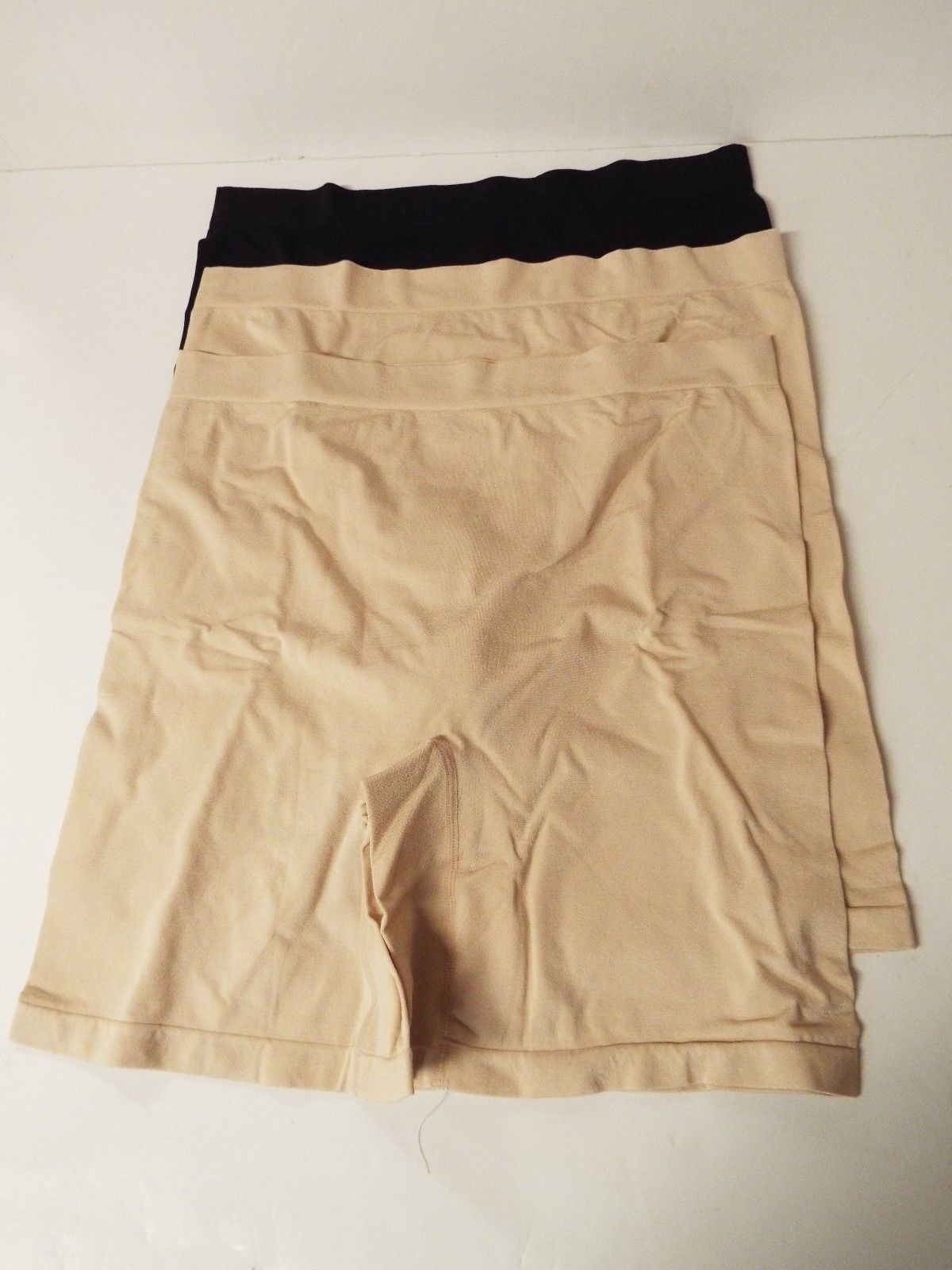 Breezies Set of 3 Seamless Long Leg Panties- (2) Sunbeige/Black-Medium-NEW