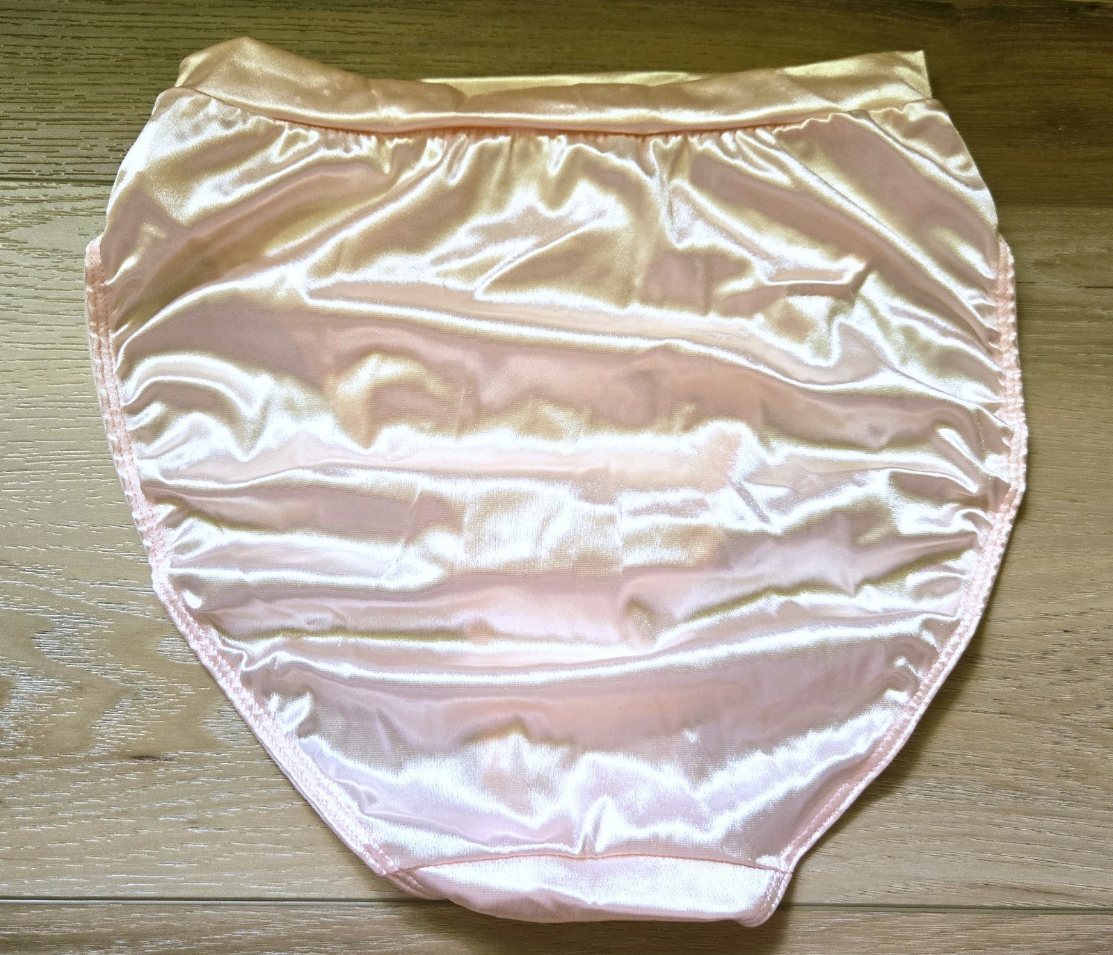 NIB Vintage Victoria’s Secret Pink Silky Satin Taylor Hi-Cut Brief Panties M