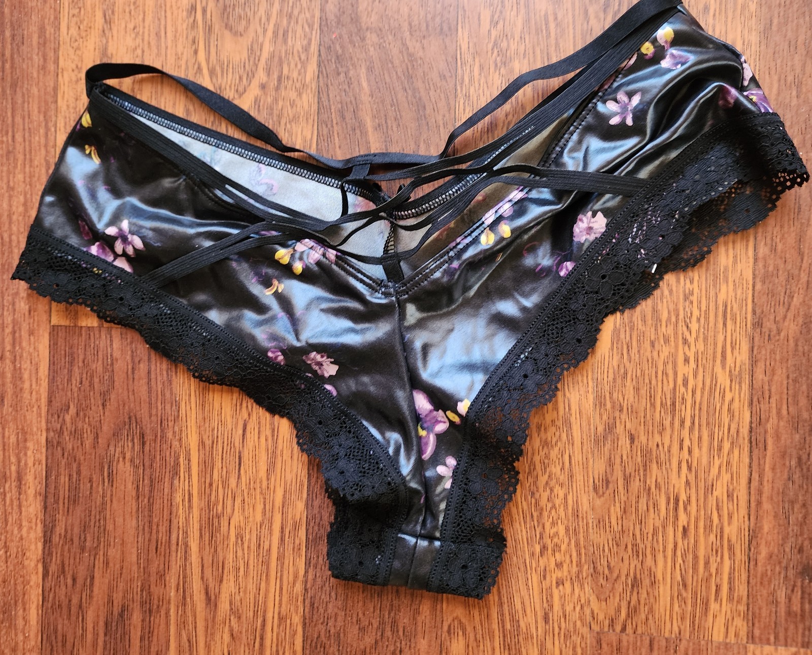 Victoria’s Secret Floral Leather Look Brazilian Cheeky Boy Short Panties NWT