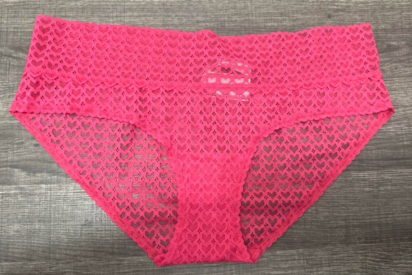 Victoria’s Secret PINK Hiphugger Panty Large NWT Pink Wink Heart Lace Logo
