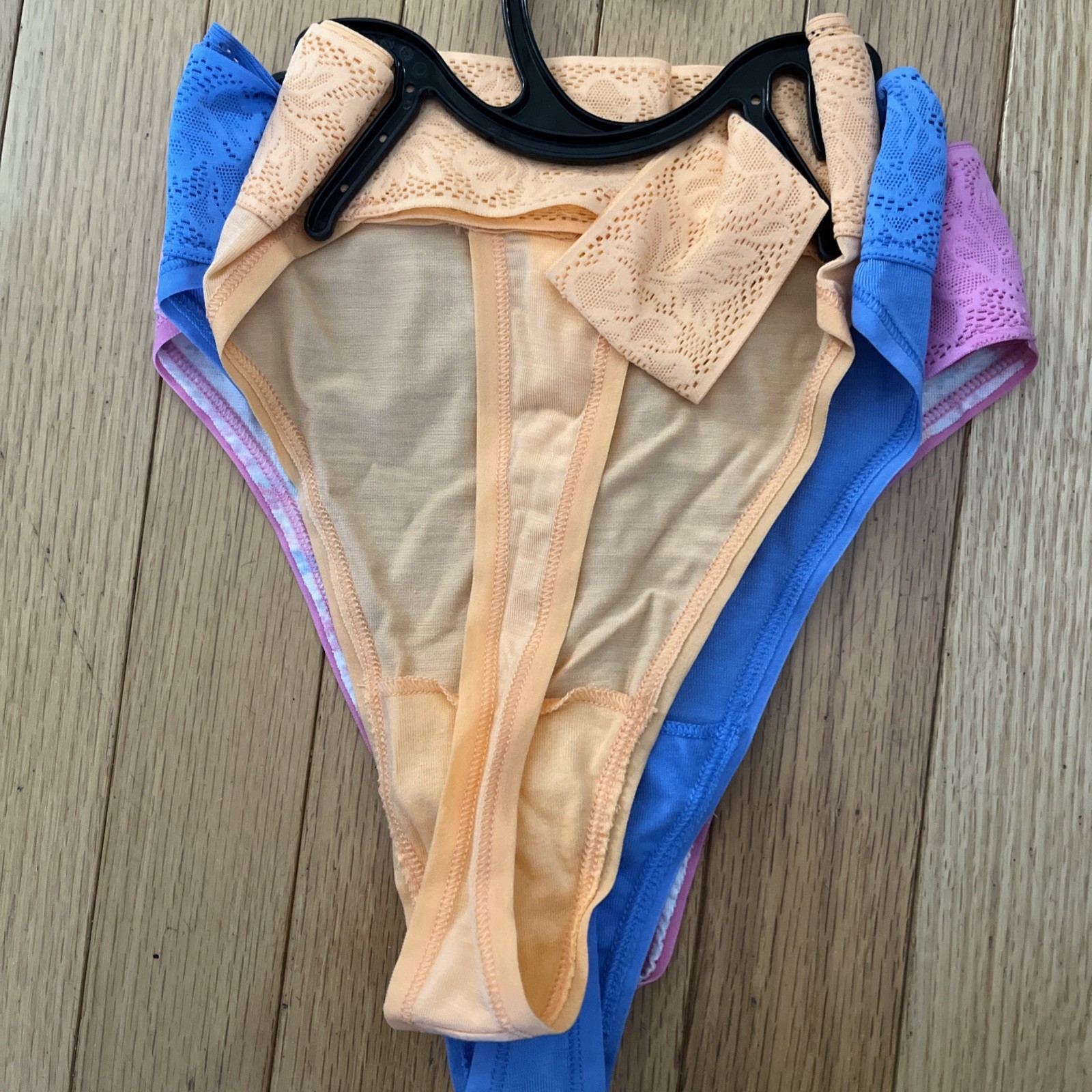 NWT Ladies Joyspun 3 Pack Thongs With Lace Sz XXL 20
