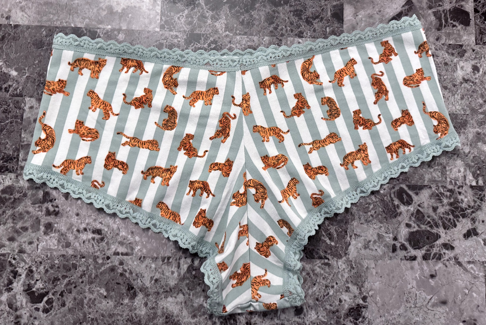 NWOT VICTORIA’S SECRET XL TIGER GREEN STRIPE LACE TRIM CHEEKY PANTIES
