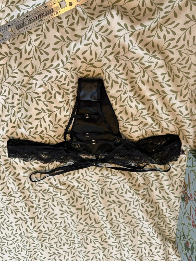 NWT Victoria’s Secret Very Sexy Fishnet Floral Open Back Brazilian XLarge