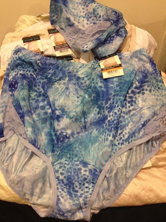 Vanity Fair Plain & Lace trim Panty 6,7,8,10,11,12 Mix Styles 13001,15712,15812