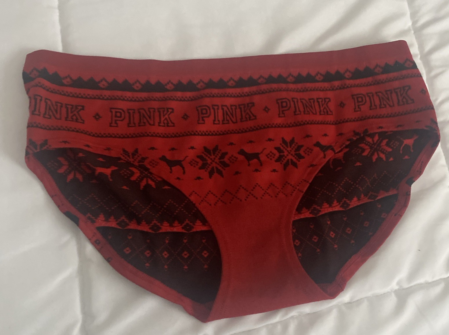 NWOT VICTORIA SECRET PINK M RED BLACK FAIR ISLE SEAMLESS RARE HIPSTER PANTIES