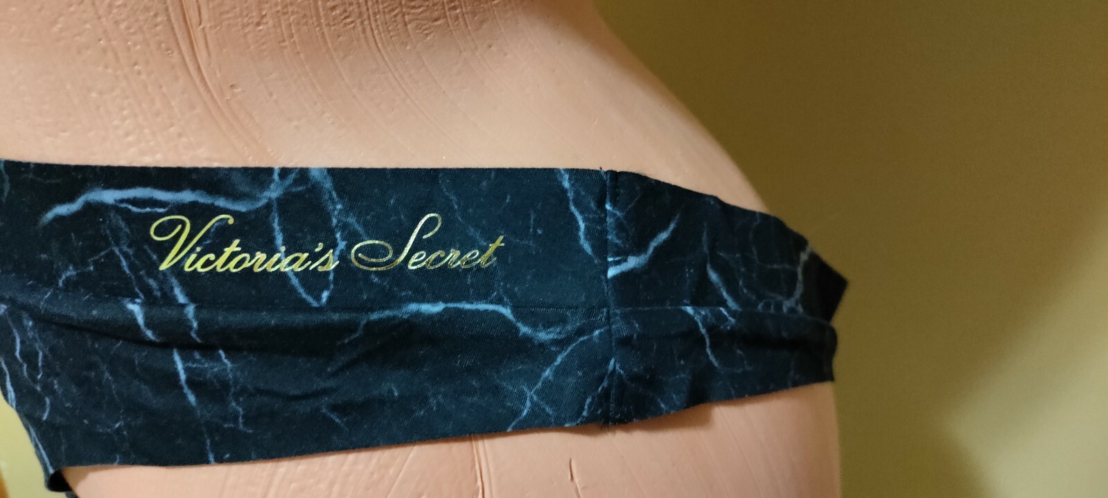 NEW XL VICTORIA SECRET INCREDIBLE BY VICTORIA’S SECRET Thong Panty