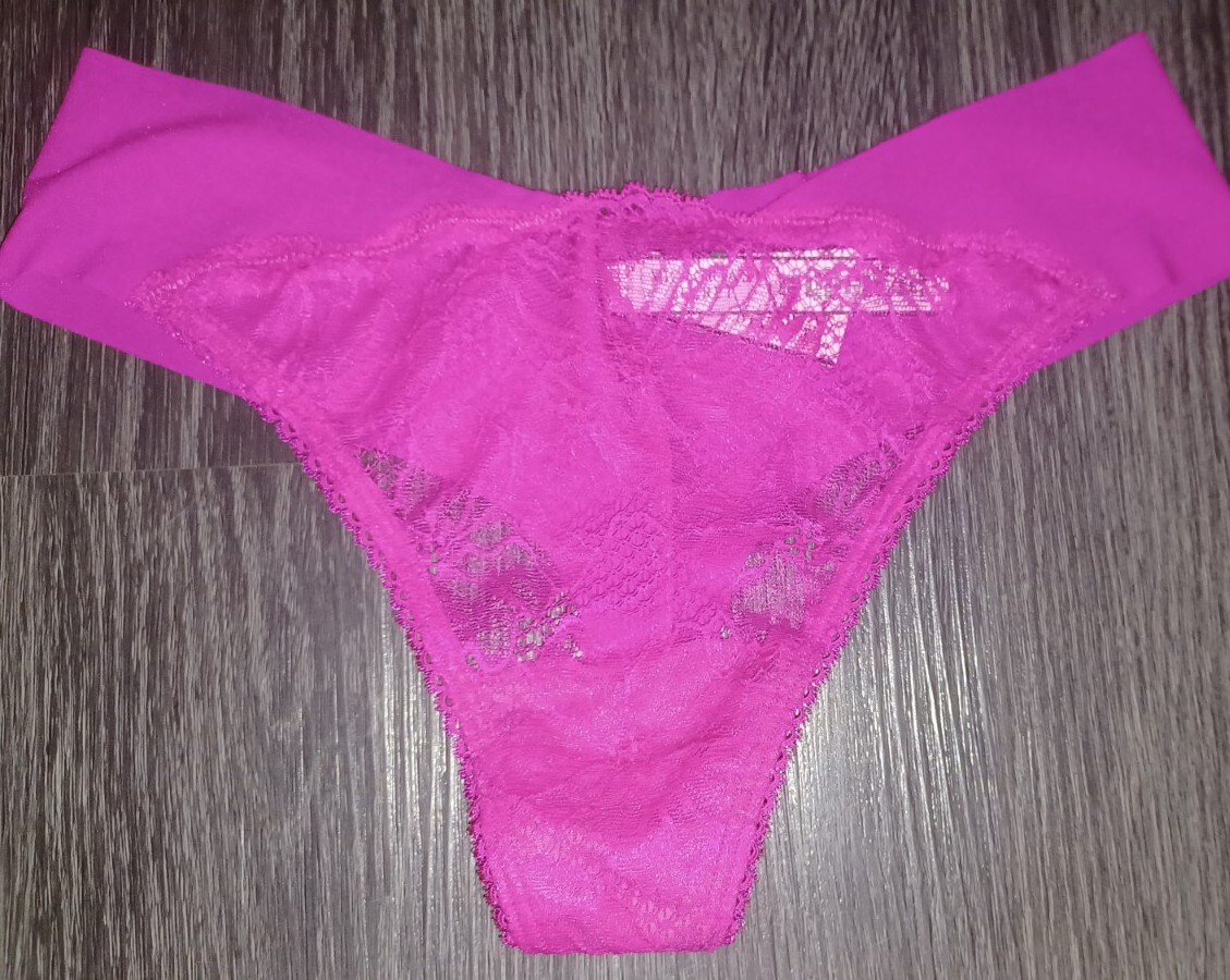 NeW Vs no show floral lace front thong Panty Size small Neon Pink