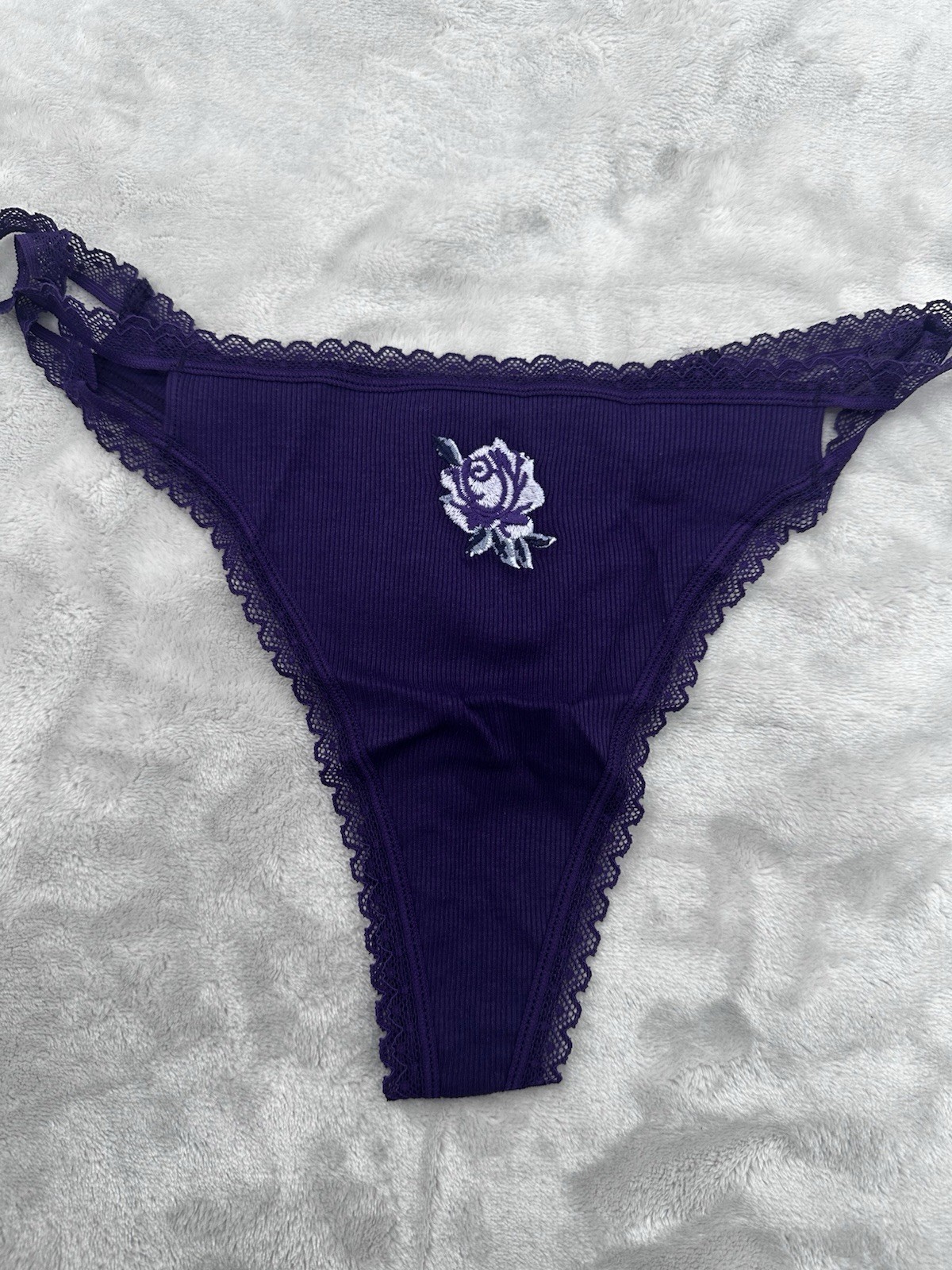 💕VICTORIA’S SECRET “PINK” Wink Lace Trim DOUBLE STRAP Thong Purple LARGE