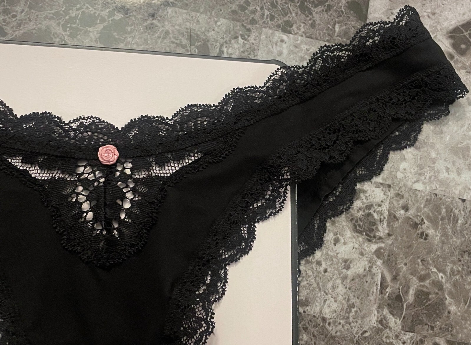 NWT VICTORIA’S SECRET M BLACK SMOOTH LACE PINK ROSE APPLIQUE BRAZILIAN PANTIES