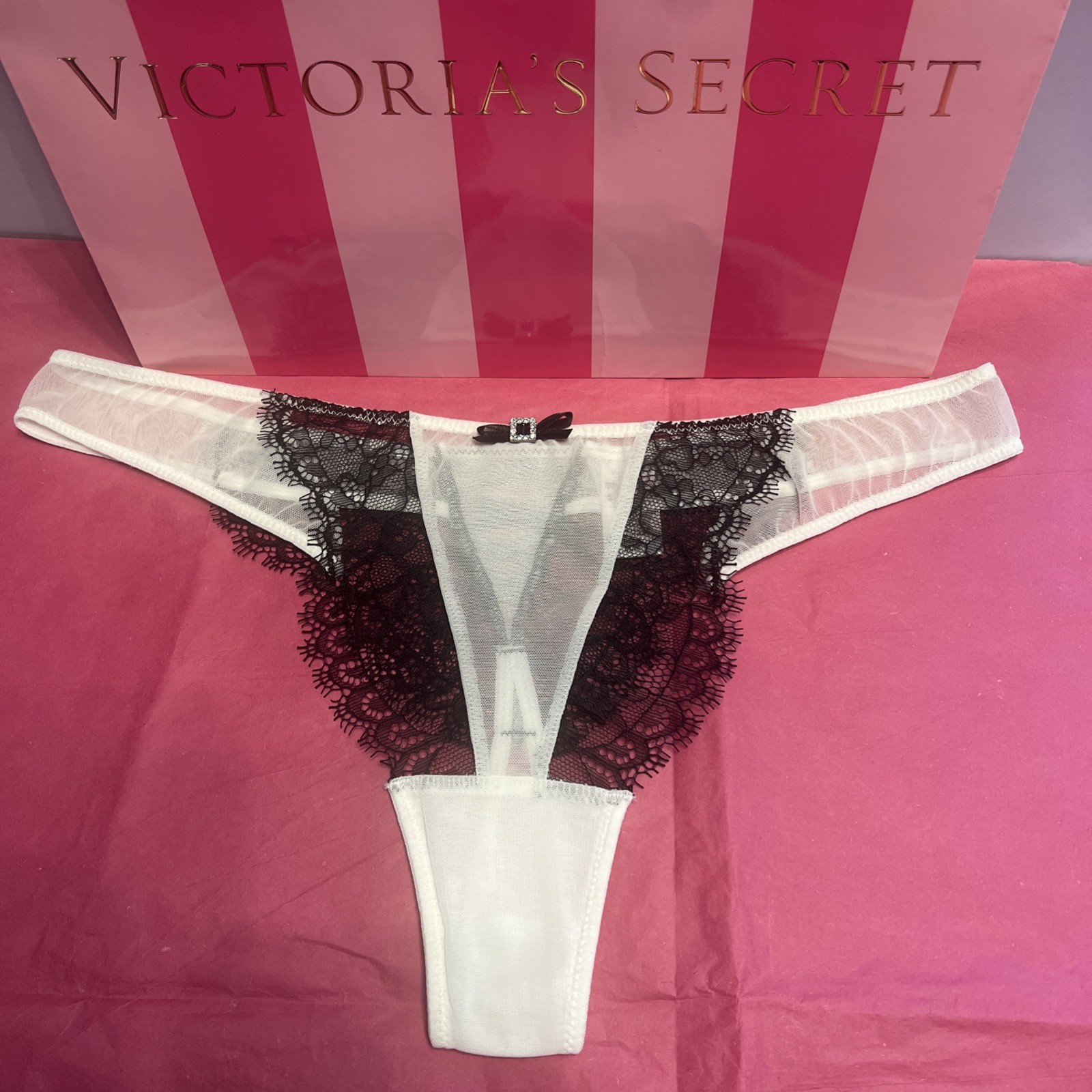 NWT VICTORIA’S SECRET Thong Pantie Sz M Black Mesh White Lace Trim With JewelBow
