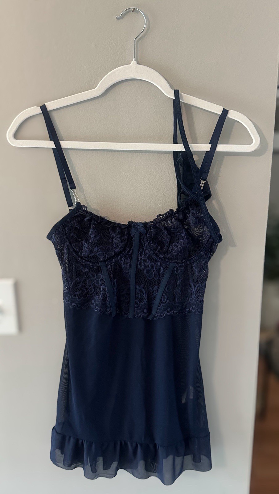 Women’s Navy Blue Lace Lingerie With thong New without tags Size Small