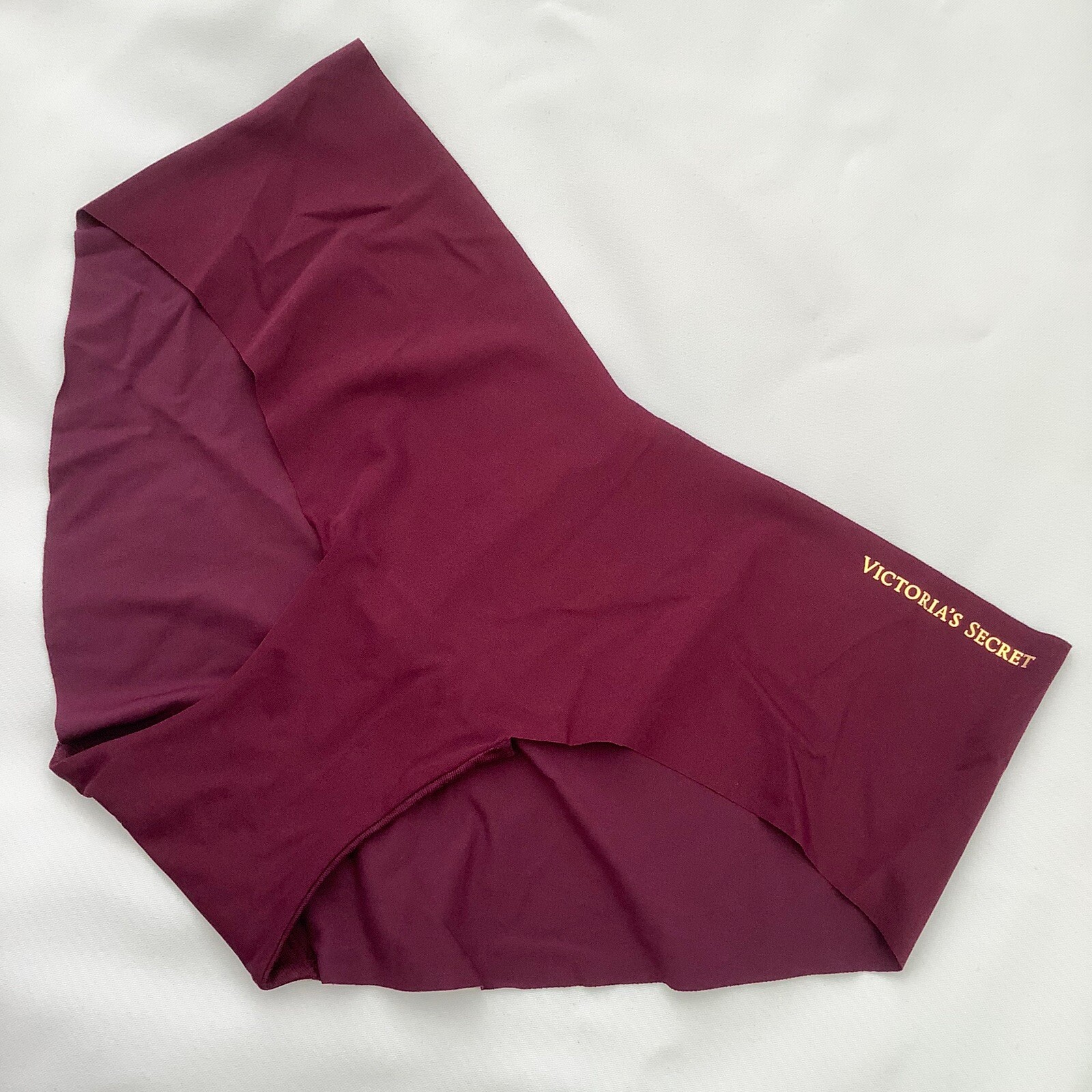 Victoria’s Secret Burgundy Purple Smooth No Show Hiphugger Panties – Size M BNWT