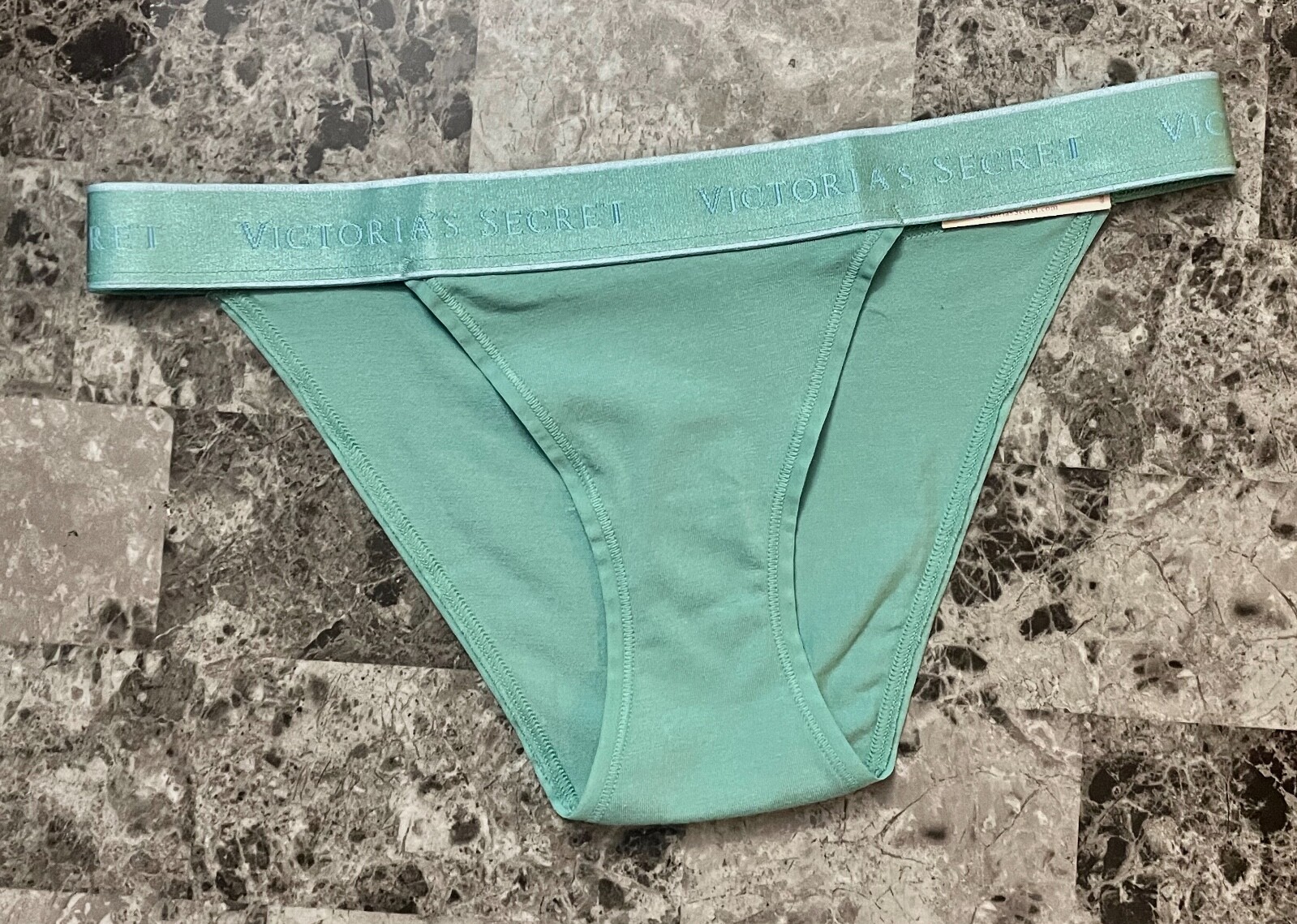 NWT VICTORIA’S SECRET GREEN SMOOTH THICK LOGO WAISTBAND CHEEKY TANGA PANTIES