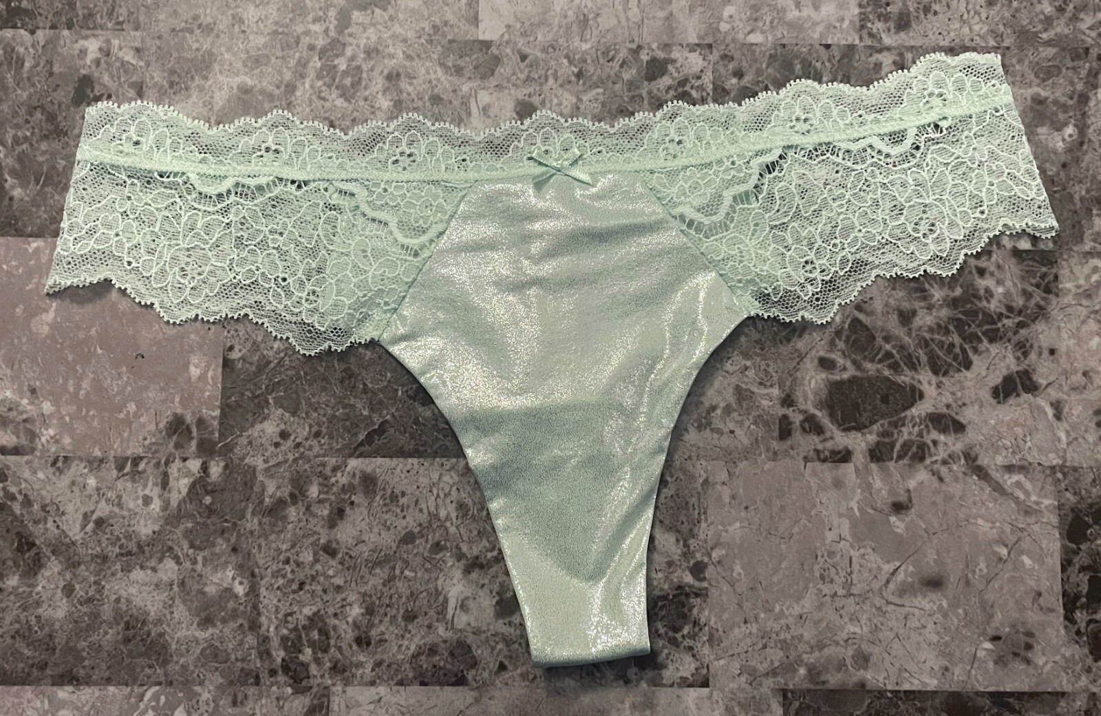 NWT VICTORIA’S SECRET DREAM ANGELS GREEN SILVER SHINE SMOOTH LACE THONG PANTIES
