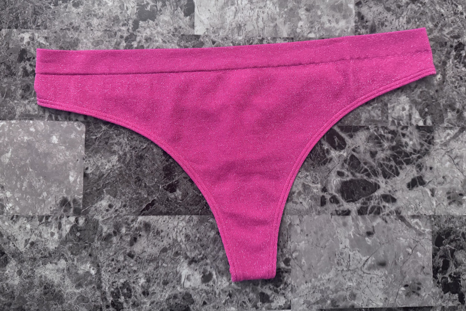 NWT VICTORIA’S SECRET PINK SILVER SHIMMER SPARKLE RUCHED SEAMLESS THONG PANTIES