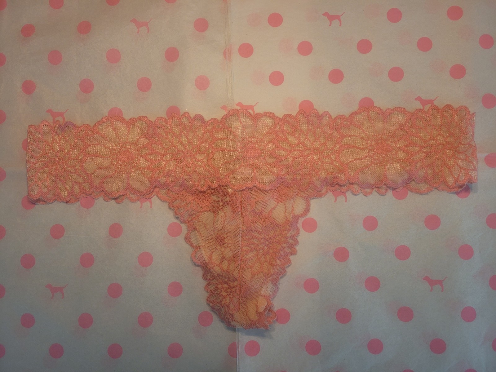 NWT Victoria’s Secret PINK ALL Over Lace Thong Panty – Rosey Buff Floral – M