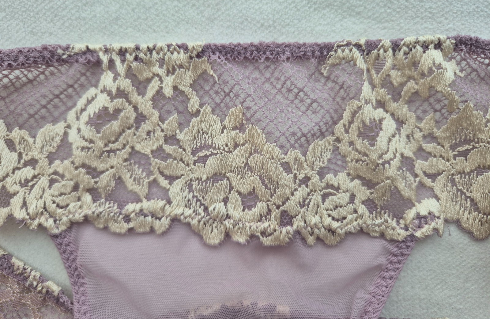 NEW Intimissimi Pretty Flowers Tulle & Lace Brazilian Briefs Lily &Ivory Size M