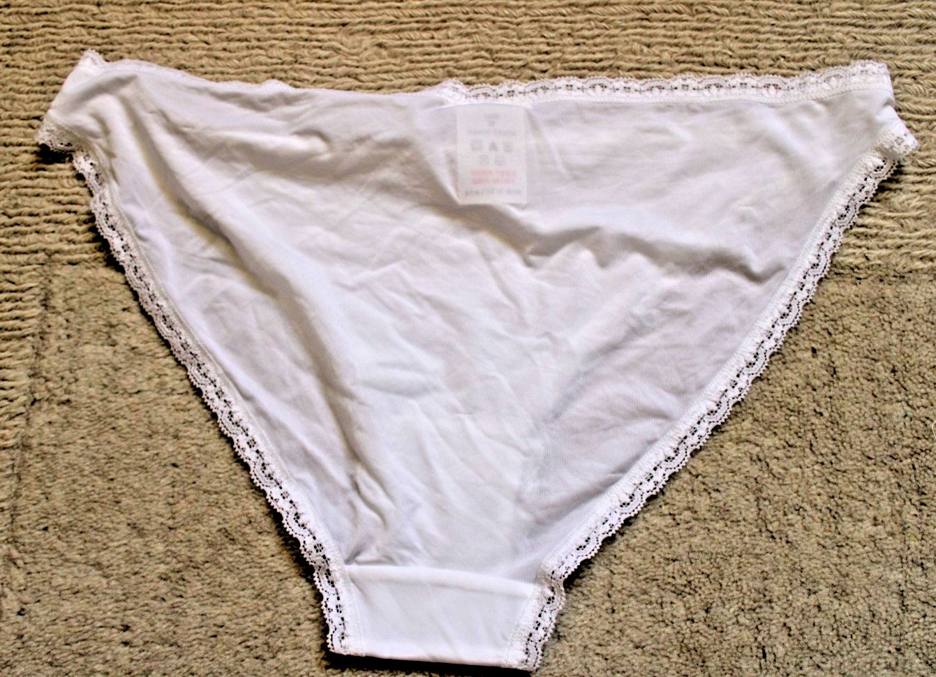 Brand New Lace Trimmed Bikini Style Knickers, White, Large UK 14-16