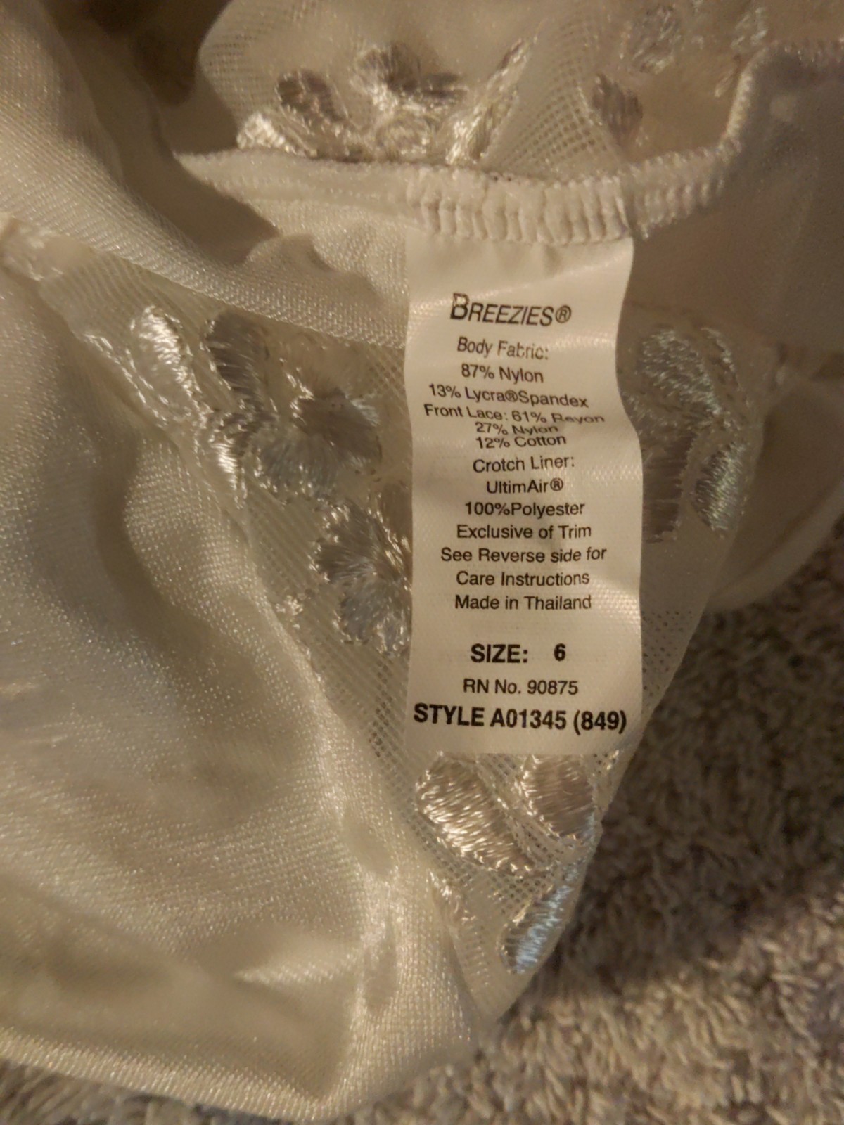 New Breezies Brief Panties Soft Support Nylon With Lace On Both Sides Size 8