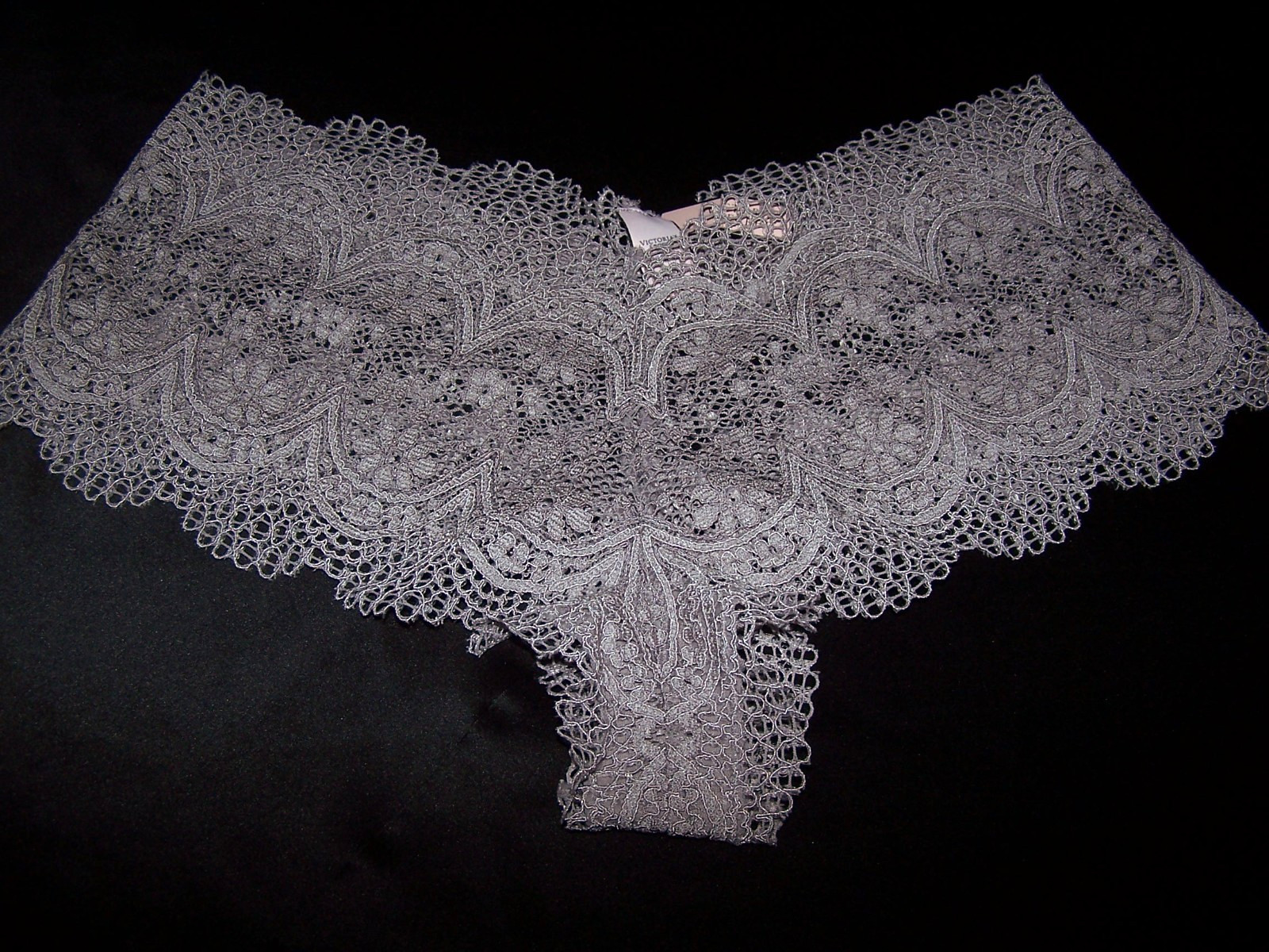 NWT – Victoria’s Secret Boyshort Panties, Lavender Lace 5/16 – Size L