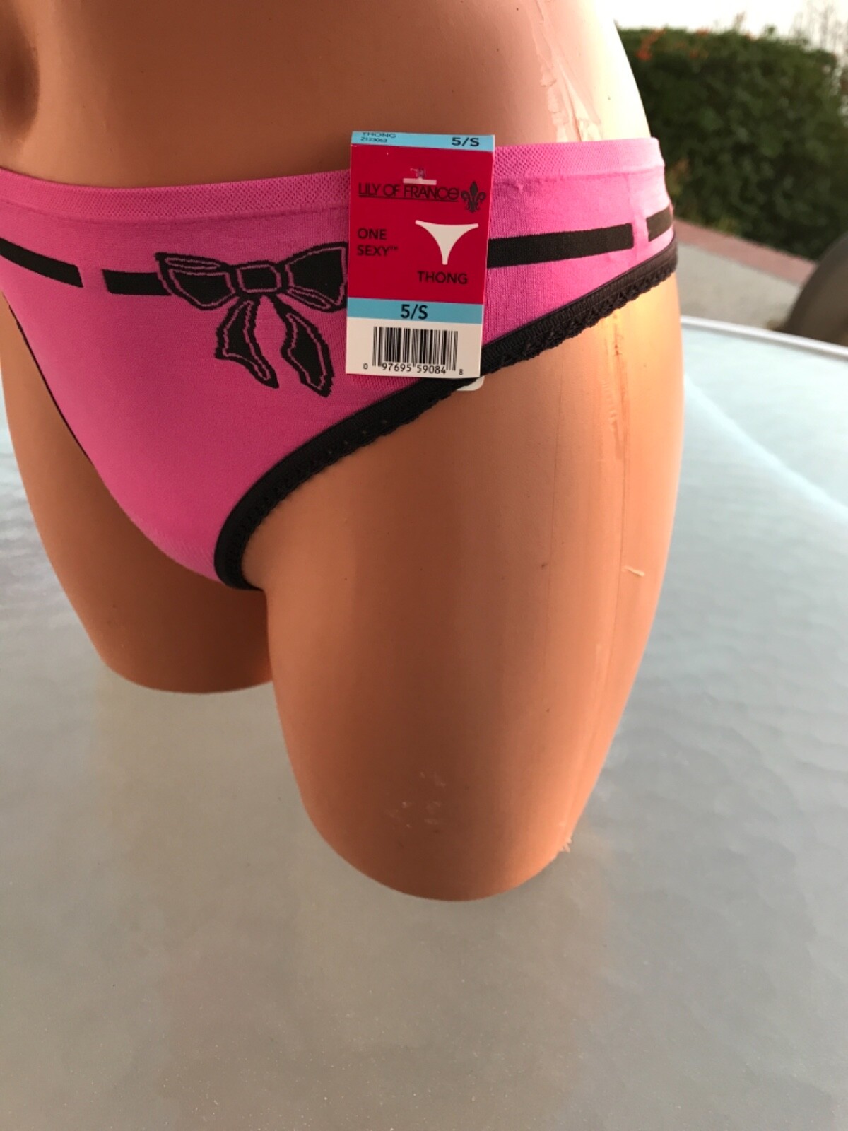 LILY OF FRANCE Sz: 5 / S -Style:’ONE SEXY THONG’ (set of 2) 💕 pink n white 👀
