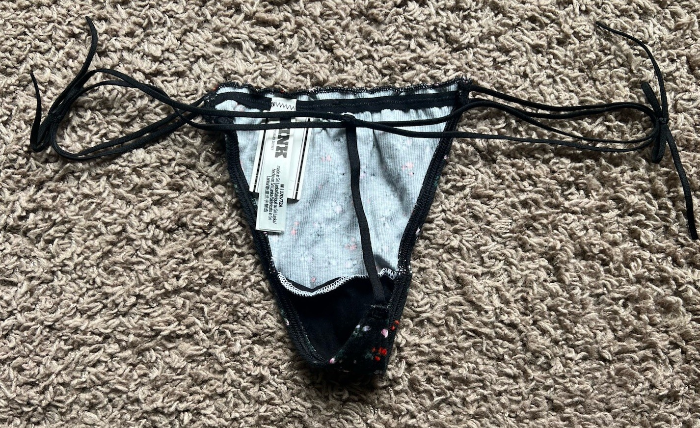 NWT Victoria’s Secret PINK V String Panty Black Floral Ribbed Strappy Bow Medium