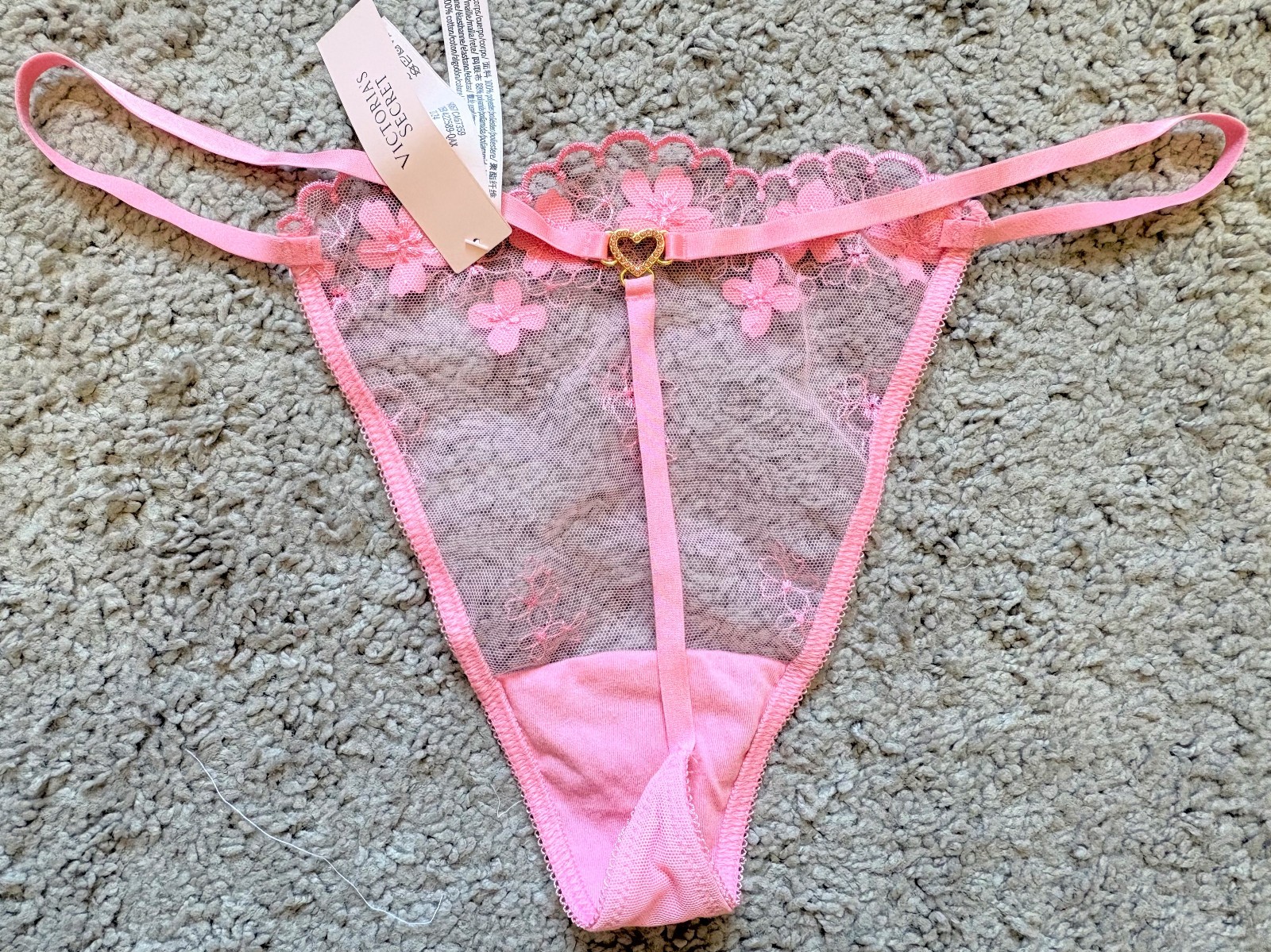 NWT VICTORIA’S SECRET MESH PETALS BLING HEART DREAM ANGELS V-STRING PANTY – XL