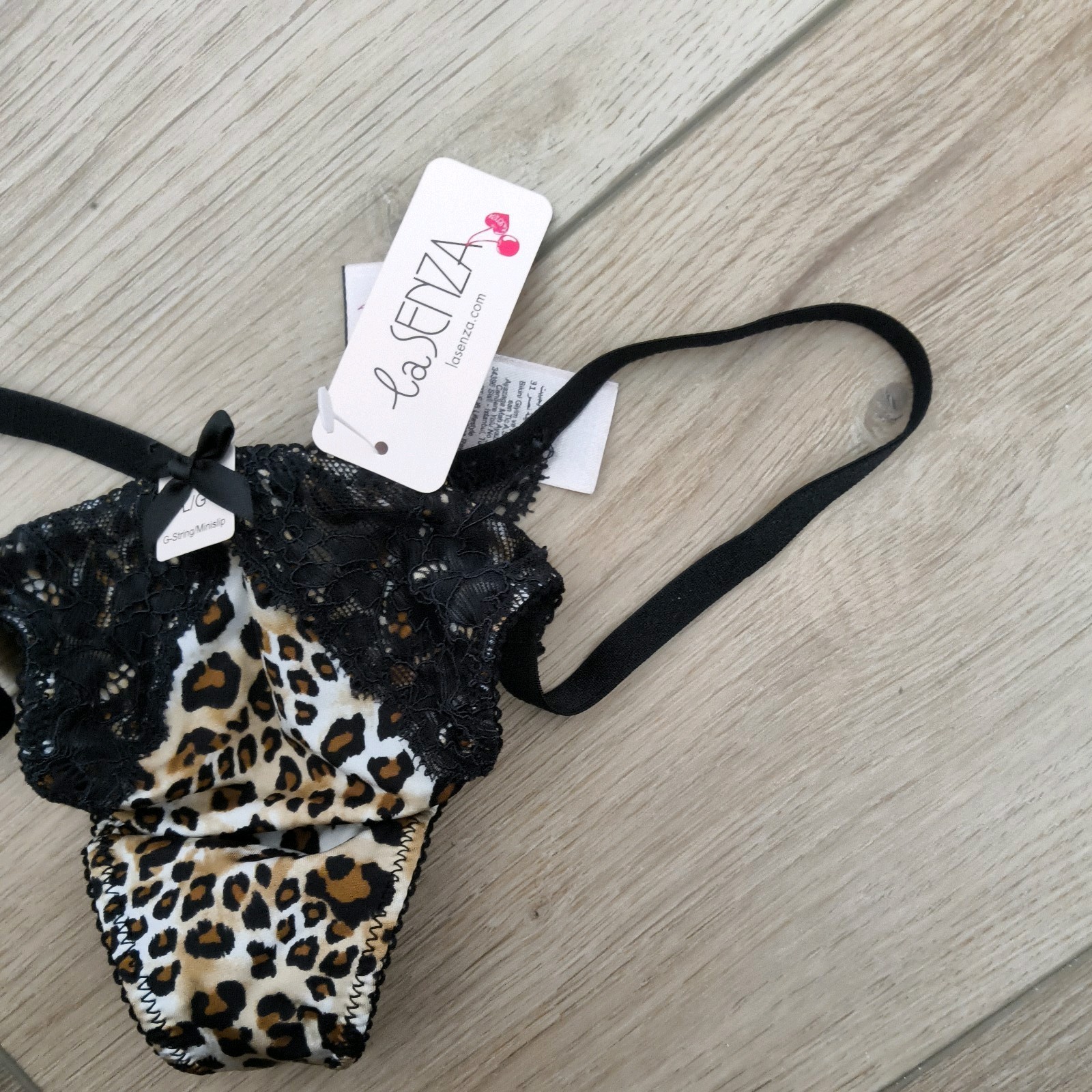 BNWT Vintage La Senza Lace Trim Leopard Print Thong Size 10-12