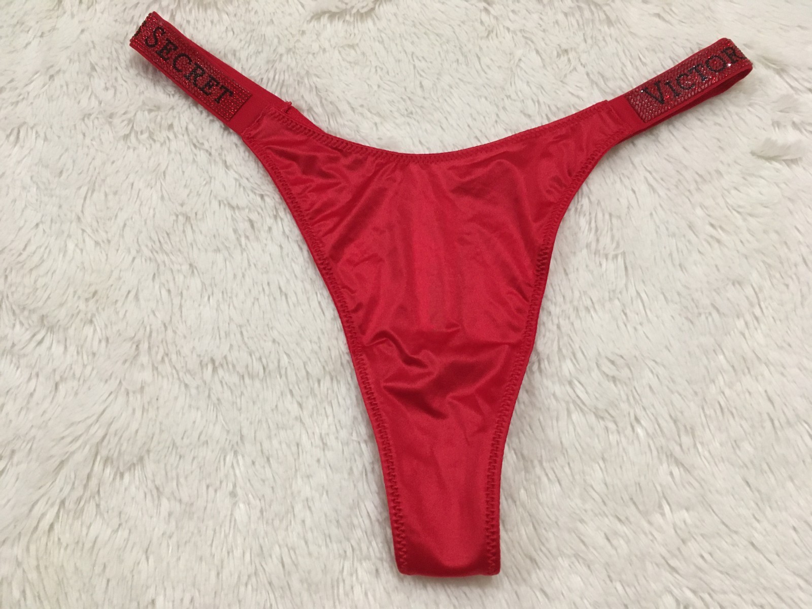 S VICTORIA’S Secret LOGO SHINE STRAP Satin THONG Panty Lipstick Red Very Sexy VS