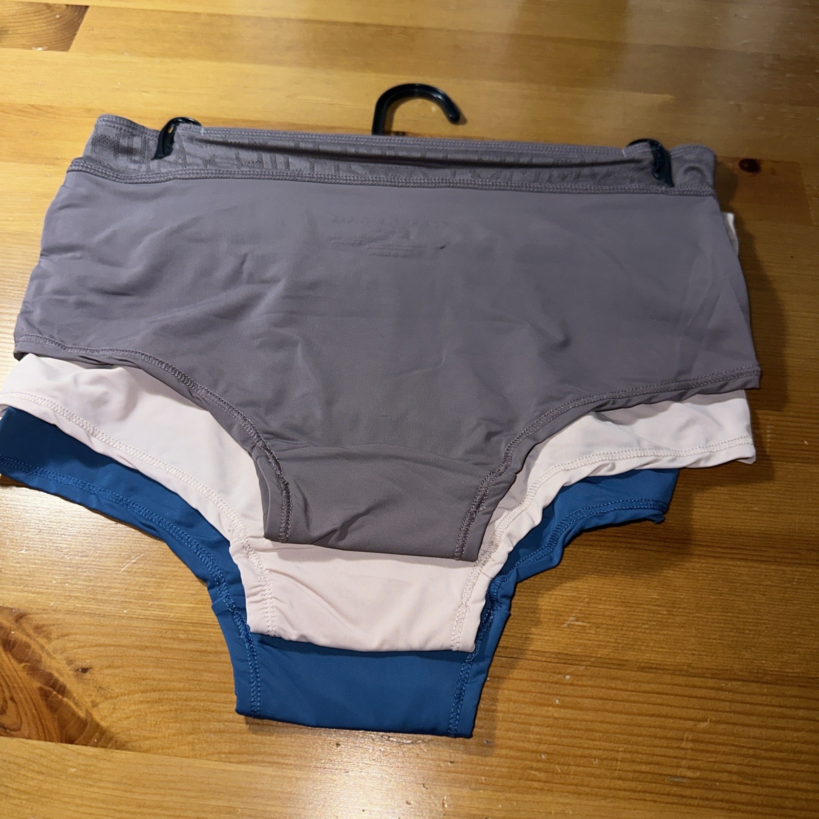 Tommy Hilfiger 3 Pack Logo Nylon Elastane Micro Boyshort Size Small Ben,Tan,Nvy