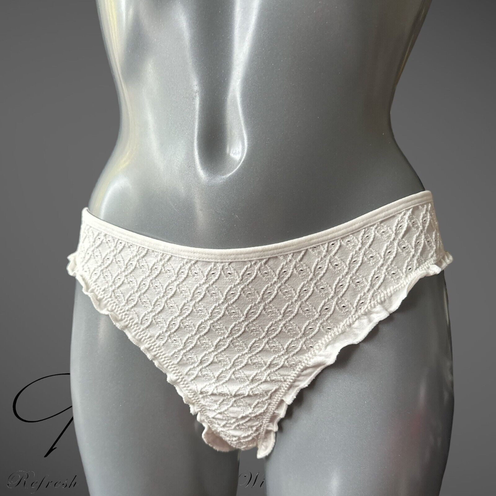 By Anthropologie Seamless Eyelet Low-Rise Briefs Panties Pack of 1 Size XXS/XS