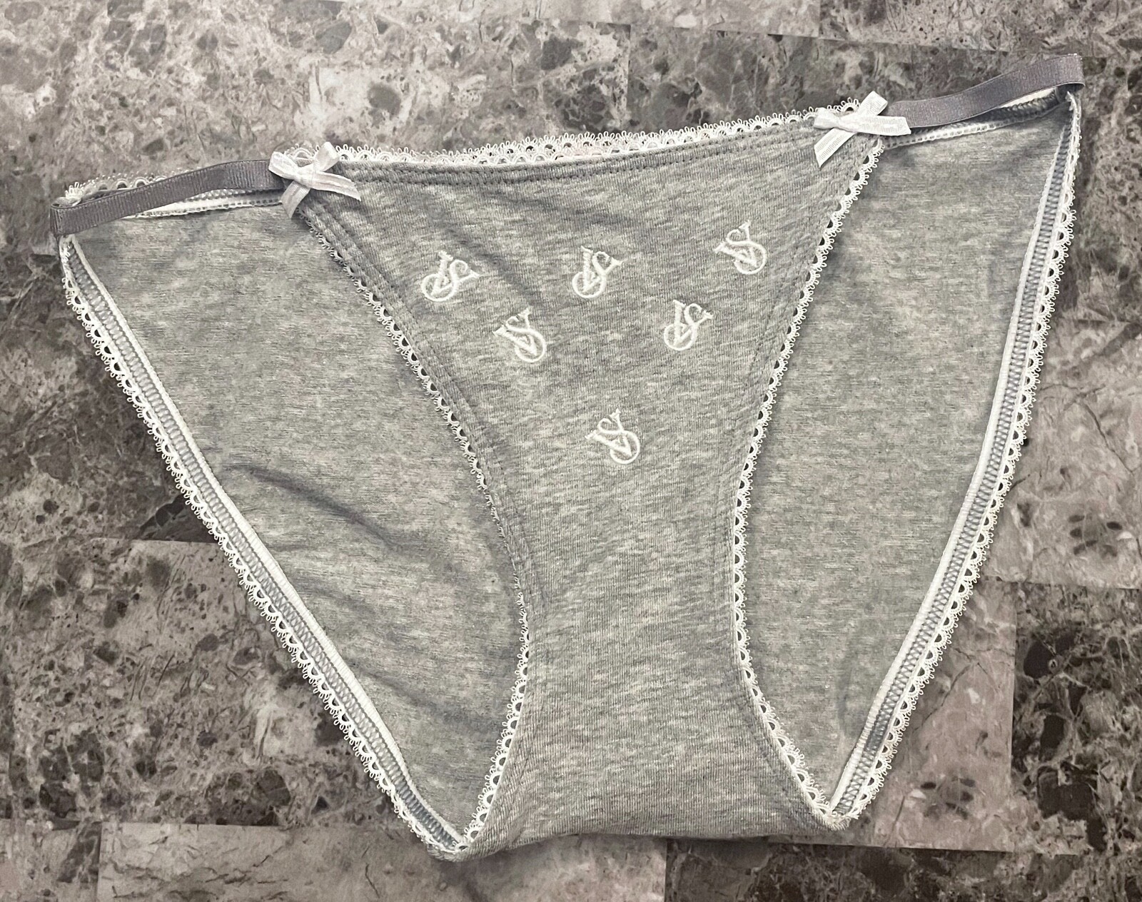 NWT VICTORIA’S SECRET GRAY WHITE EMBROIDERED VS LOGO BOW STRING BIKINI PANTIES
