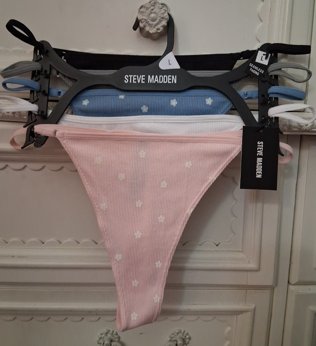 Steve Madden Womens 5 pk Ribbed Flowers & Solids Thong Panties Sz Large NWT + 🎁