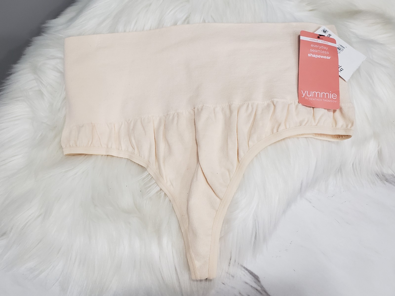 NEW YUMMIE L/XL Light Compression Seamless Shaping Thong Panty BEIGE NUDE