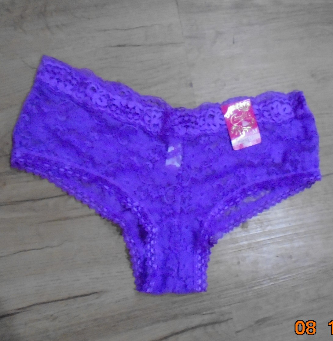 CANDIE’S new with tags LACE stretch HIPSTER panty size M purple