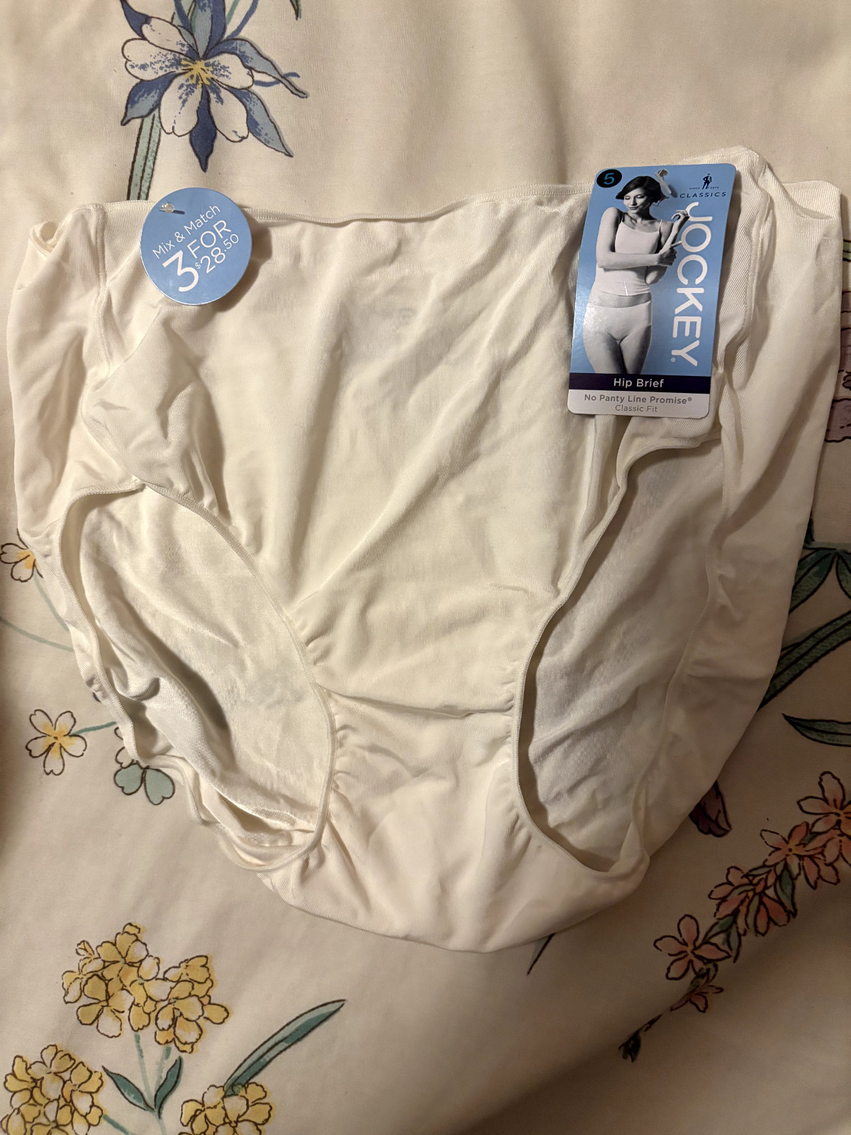 Jockey Women’s No Panty Line Promise Tactel Hip Brief Size 5 Ivory