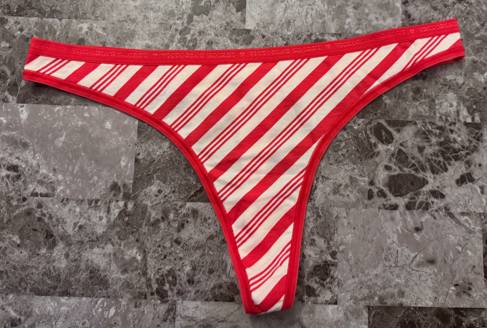 VICTORIA’S SECRET LARGE RED WHITE CANDY STRIPE LOGO WAISTBAND RARE THONG PANTIES