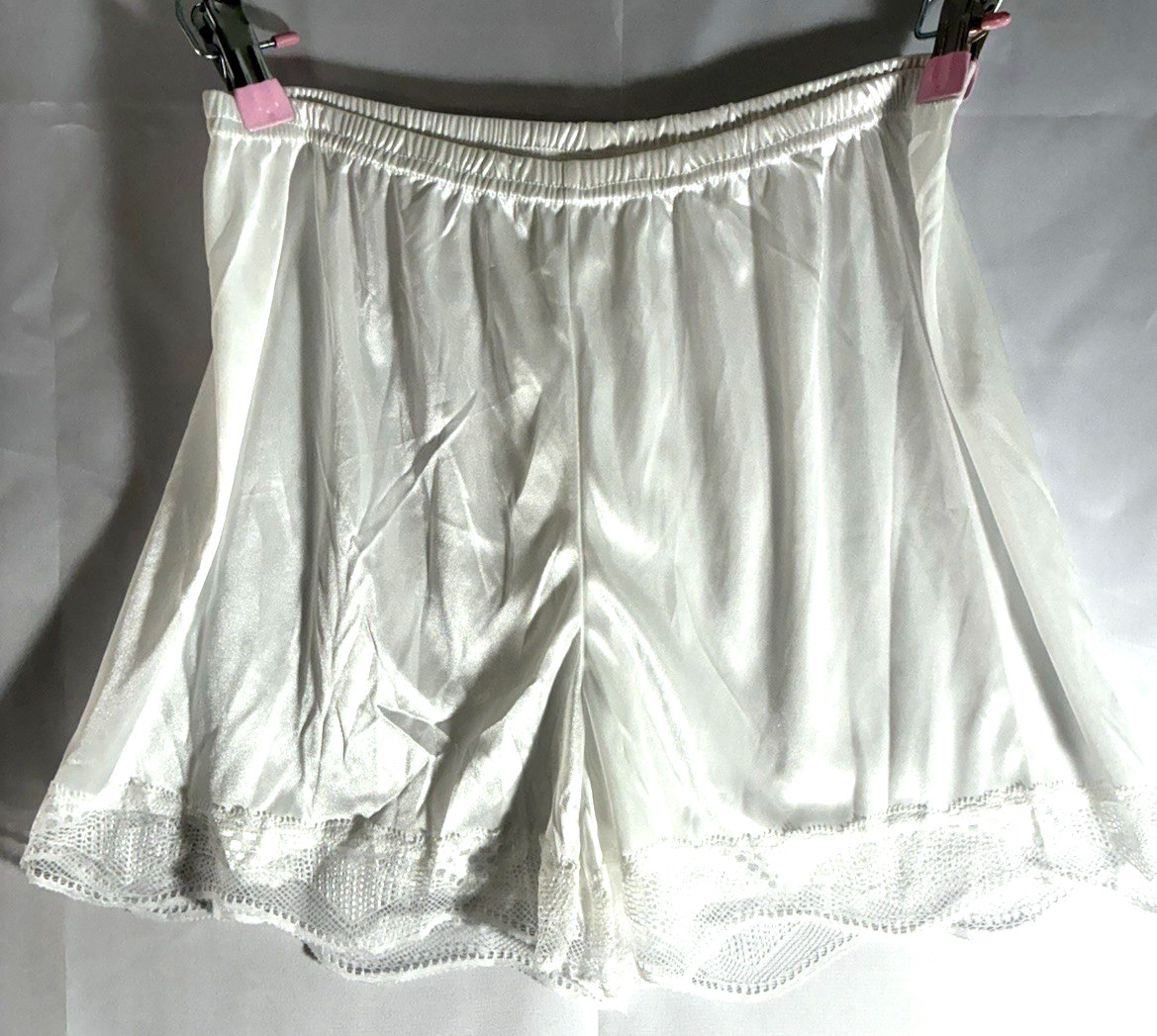 New Women Medium White French Knicker Shiny Faux Satin Lace Trim Wide Leg Shorts