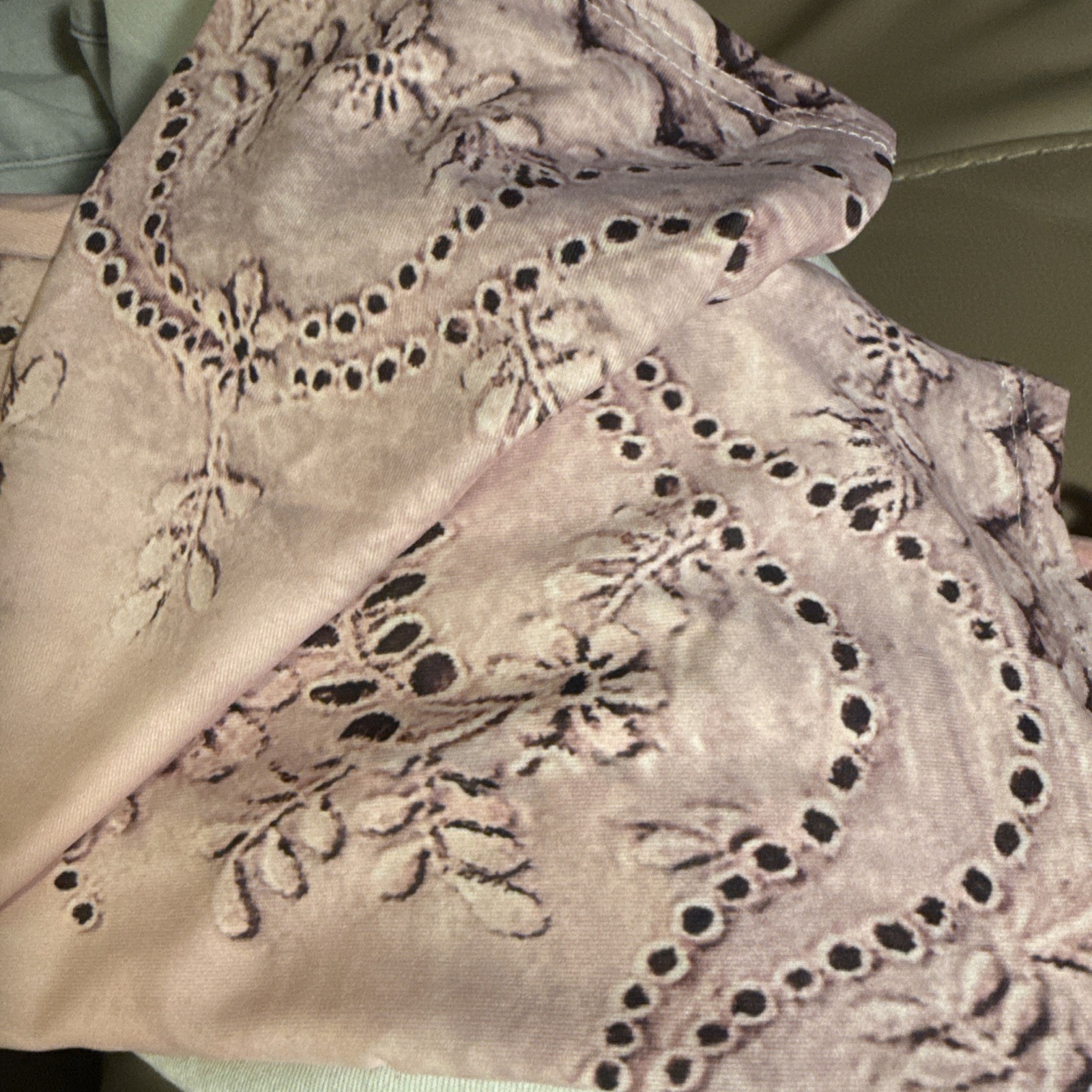 Pink. Xl. Printed. Lace Lagging