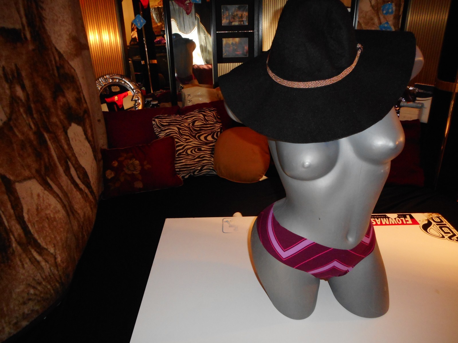 VICTORIA’S SECRET BURGANDY MULTI COLOR THONG STRING PANTY LARGE