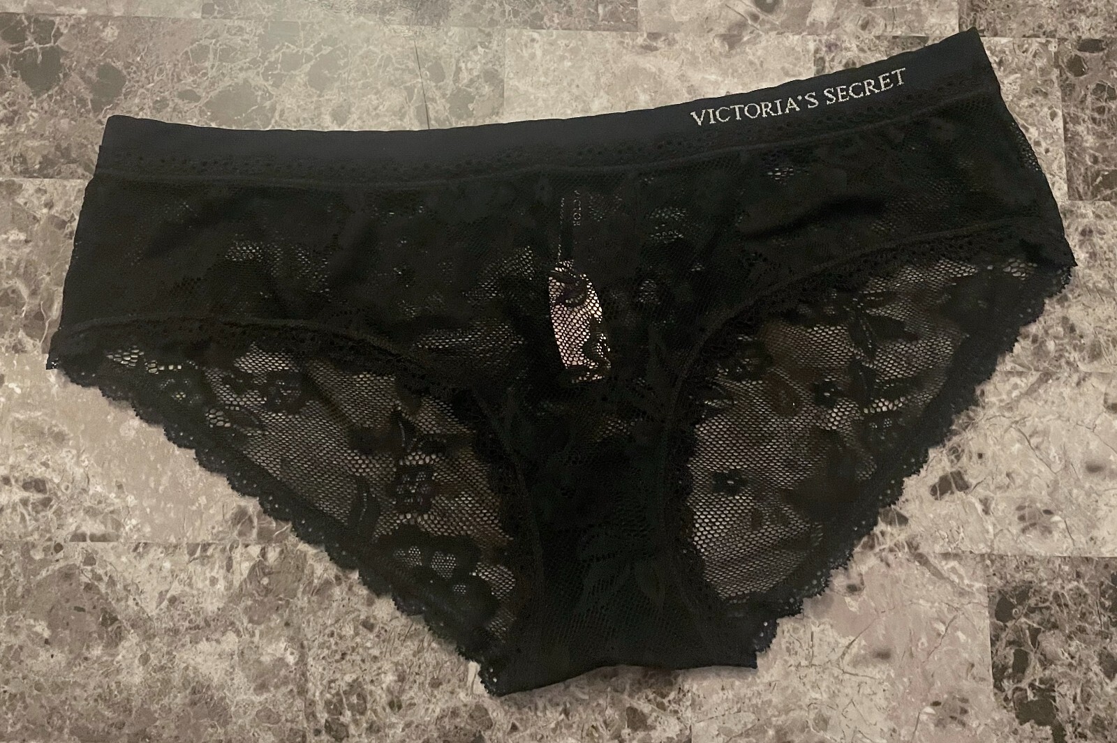 NWT VICTORIA’S SECRET XL BLACK FLORAL LACE LOGO SEAMLESS RARE HIPHUGGER PANTIES