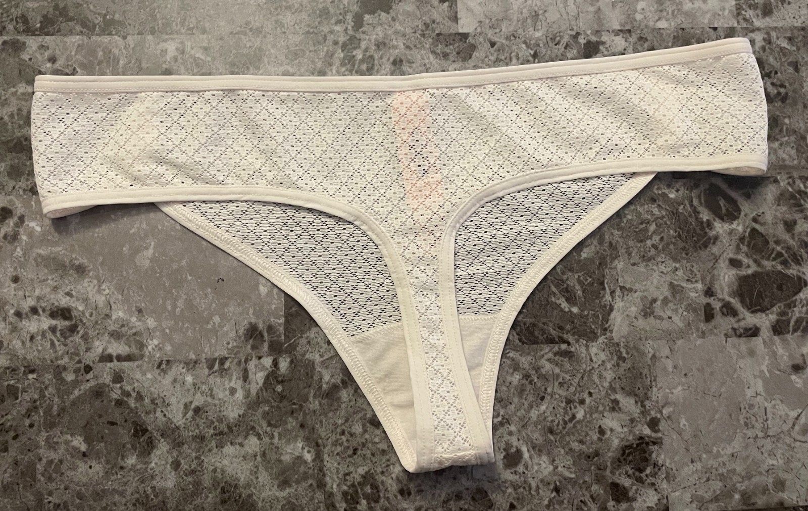 NWT VICTORIA’S SECRET SMALL COCONUT WHITE FLORAL LACE NETTED RARE THONG PANTIES