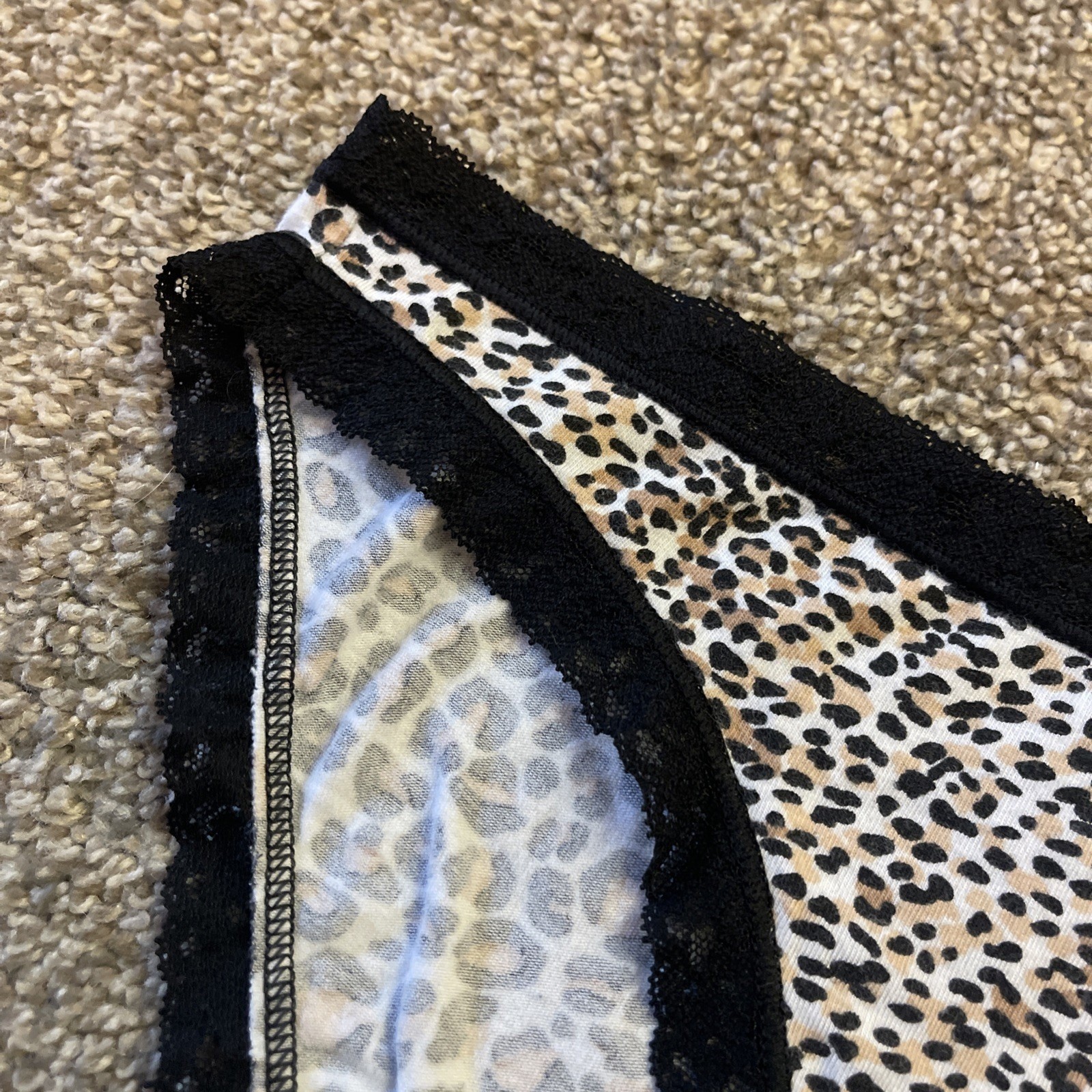 Vtg Victoria’s Secret Black Leopard Lace Trim Bikini Panties Med Animal Print